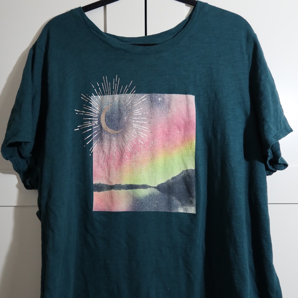 plus size graphic tee